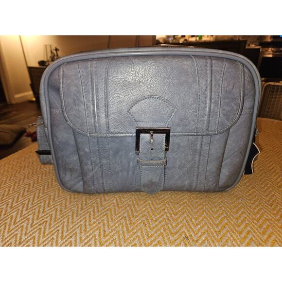 Vintage 1975 American Tourister Carry On Overnighter